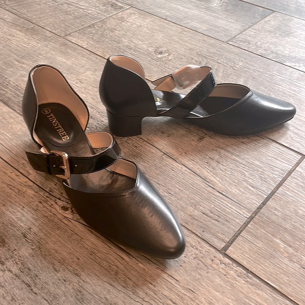 Brand new never worn Tinstree black imitation leather heels
